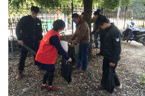 用劳动回馈社会 用行动重铸人生