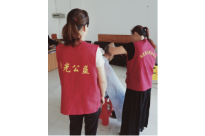 【阳光公益·长宁永和】“关爱老人便民服务，阳光起航进社区”免费理发活动